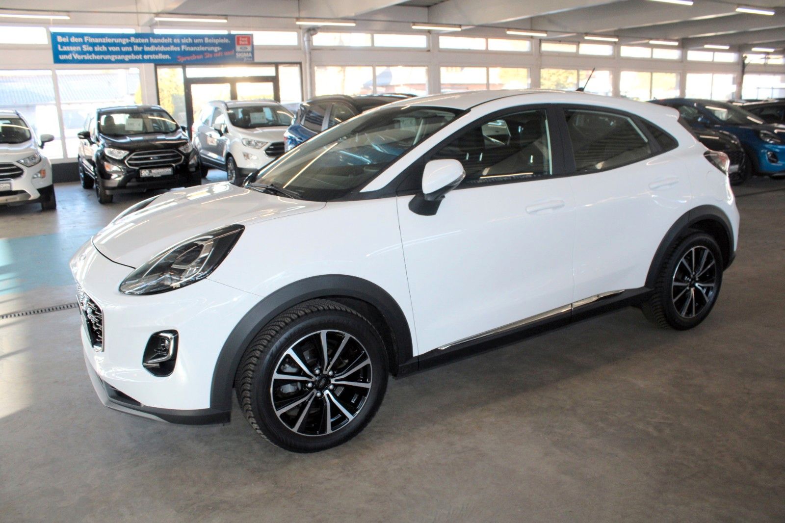 Fahrzeugabbildung Ford Puma Titanium Automatik NAVI LED WinterPaket uvm