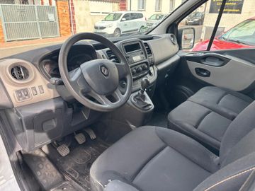 Renault Trafic - 10