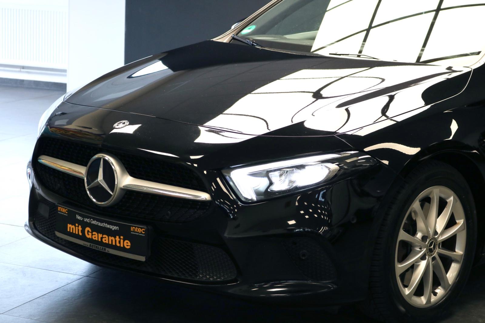 Mercedes-Benz A-Class A Limousine A 250/PDC/NAVI/LEDER, миниатюра 6