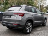 Skoda Karoq Tour 2.0 TDI DSG ACC Pano SpurH LED AHK - Skoda mit Diesel-Antrieb