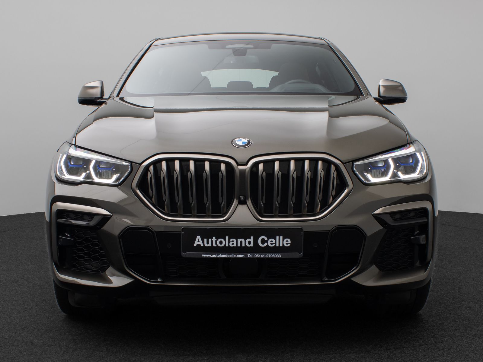Fahrzeugabbildung BMW X6 M50i Pano 360°Laser Fond-Ent. HUD DAB H/K 22"