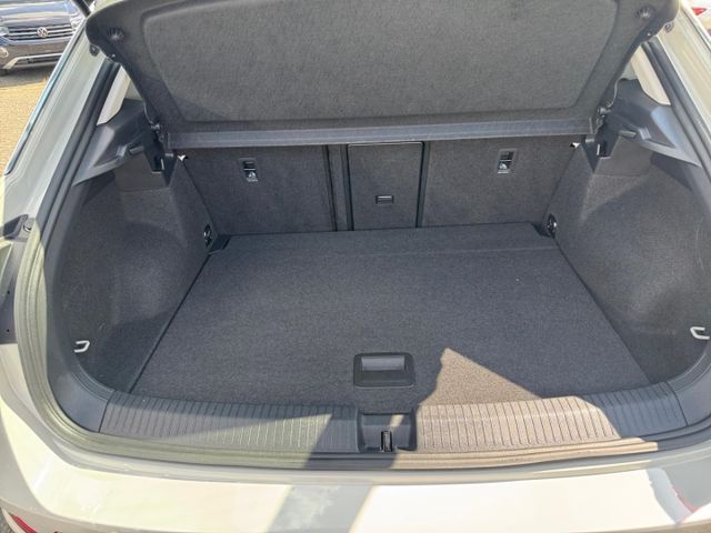 T-Roc Life 2.0 TDI DSG LED AHK 18 Zoll