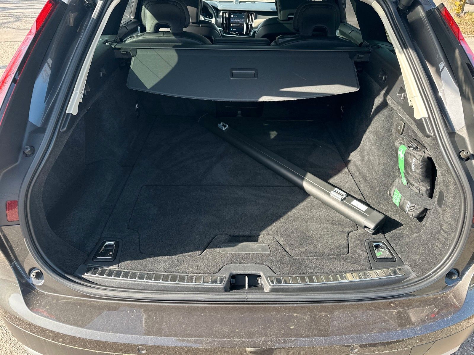 Fahrzeugabbildung Volvo V90 Cross Country Ultimate AWD, FAHRASSISTENZPAK