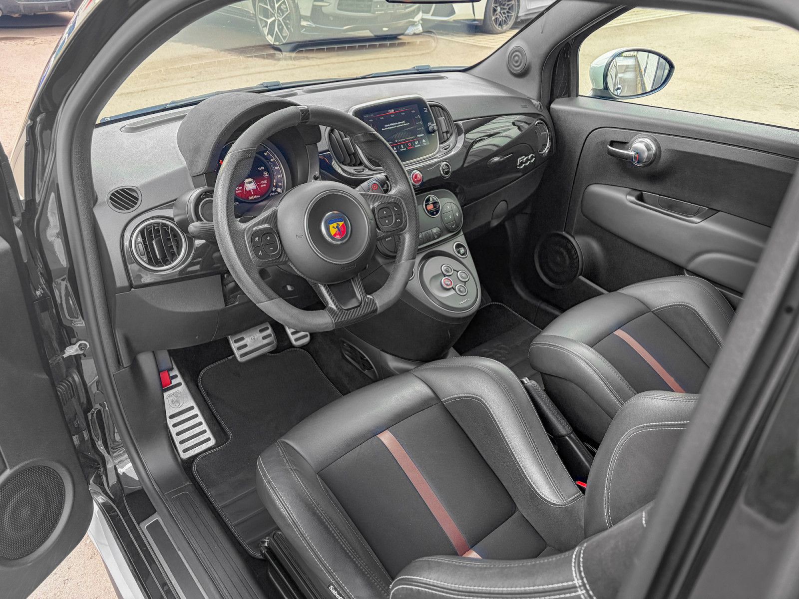 Abarth 695 695 70° ANNIVERSARIO /CARBON/ KONI/ BREMBO/  imagem 2