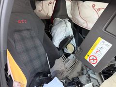 VW Golf VIII GTI/HARMAN KARDON/ BUSINESS PAKET VW Golf VIII GTI/HARMAN KARDON/ BUSINESS PAKET