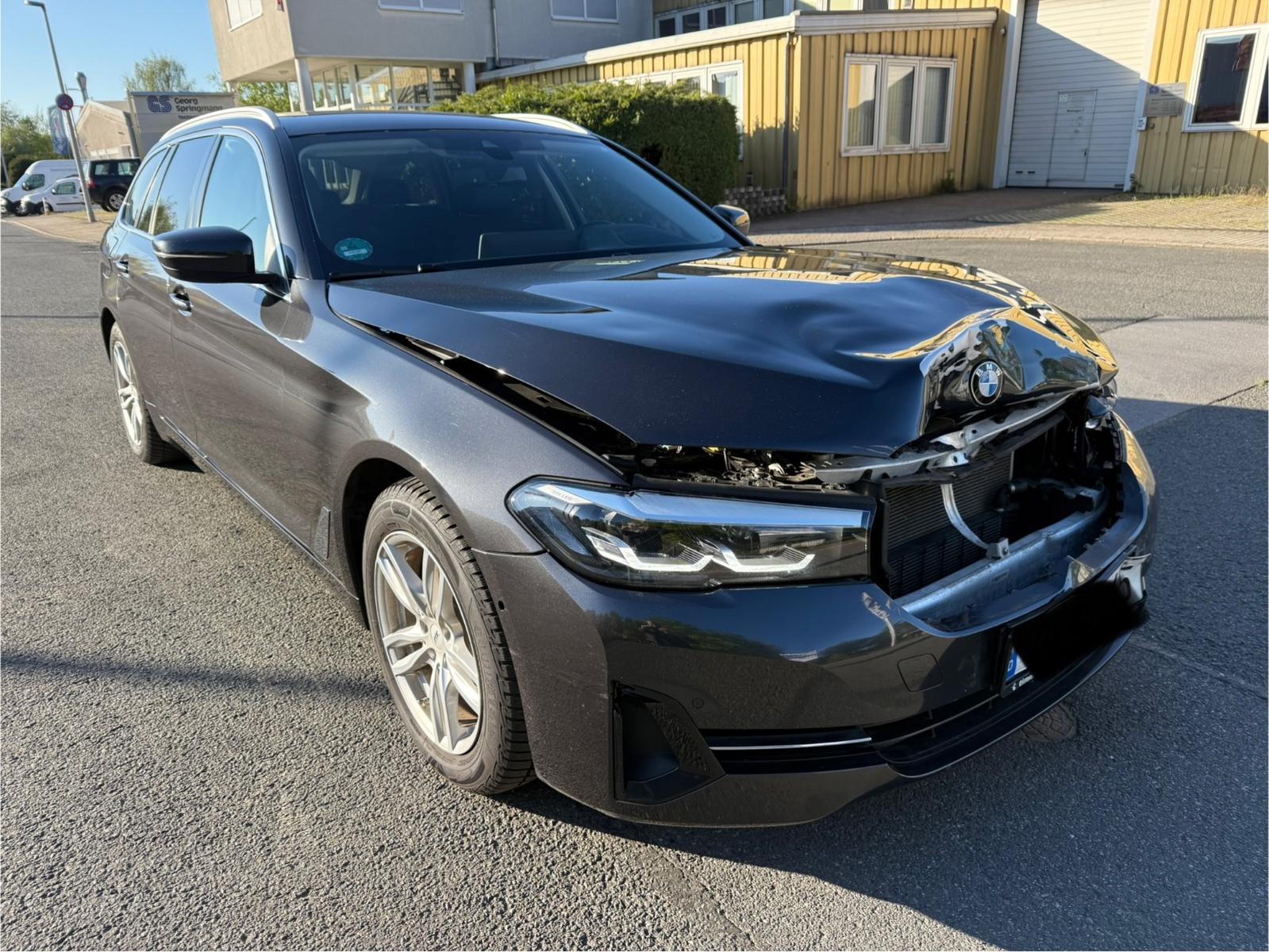 BMW 520 Touring 2.0d   ACC Head-Up Harman-Kardon TOP