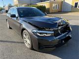 BMW 520 Touring 2.0d   ACC Head-Up Harman-Kardon TOP - BMW 520 Unfallwagen