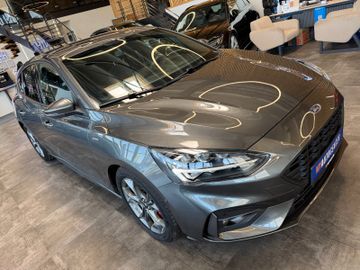 MYAUTOCENTER – Gebraucht- und Jahreswagen mit Werkstattservice in Pfaffenhofen Ford Focus *KEYLES*HEAD-UP*LKHZ*2-ZONEN*ACC*VOLL*