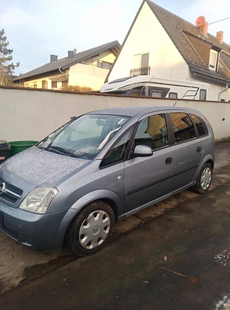 Opel Meriva 1.8 16V Essentia