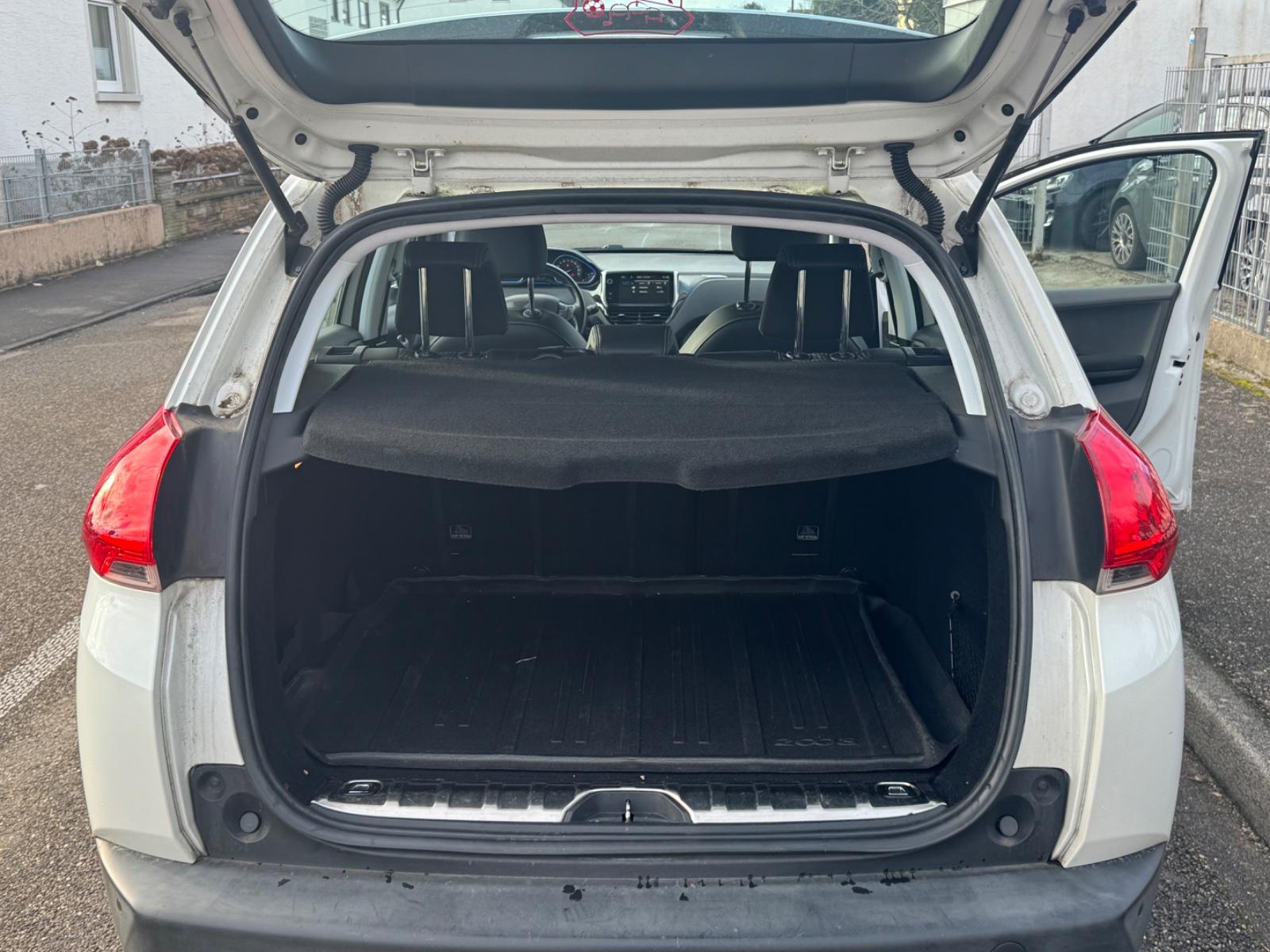 Peugeot 2008 Allure TÜV NEU / Temp.