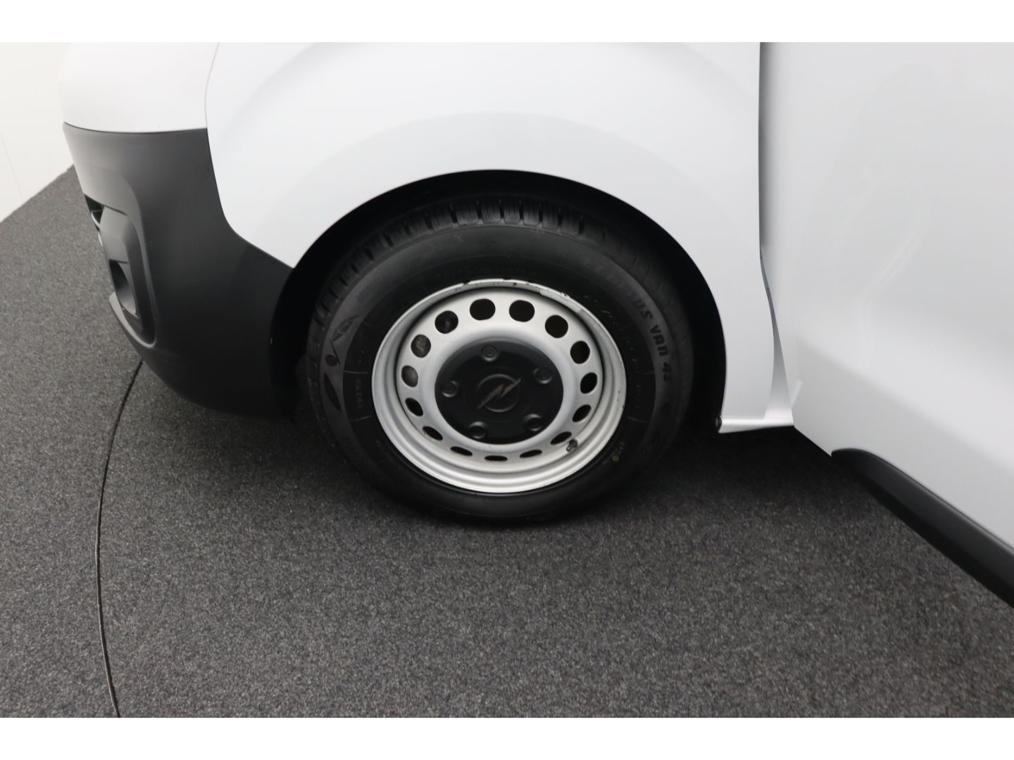 Fahrzeugabbildung Opel Vivaro 1.5 Kasten Edition M Klimaanlage