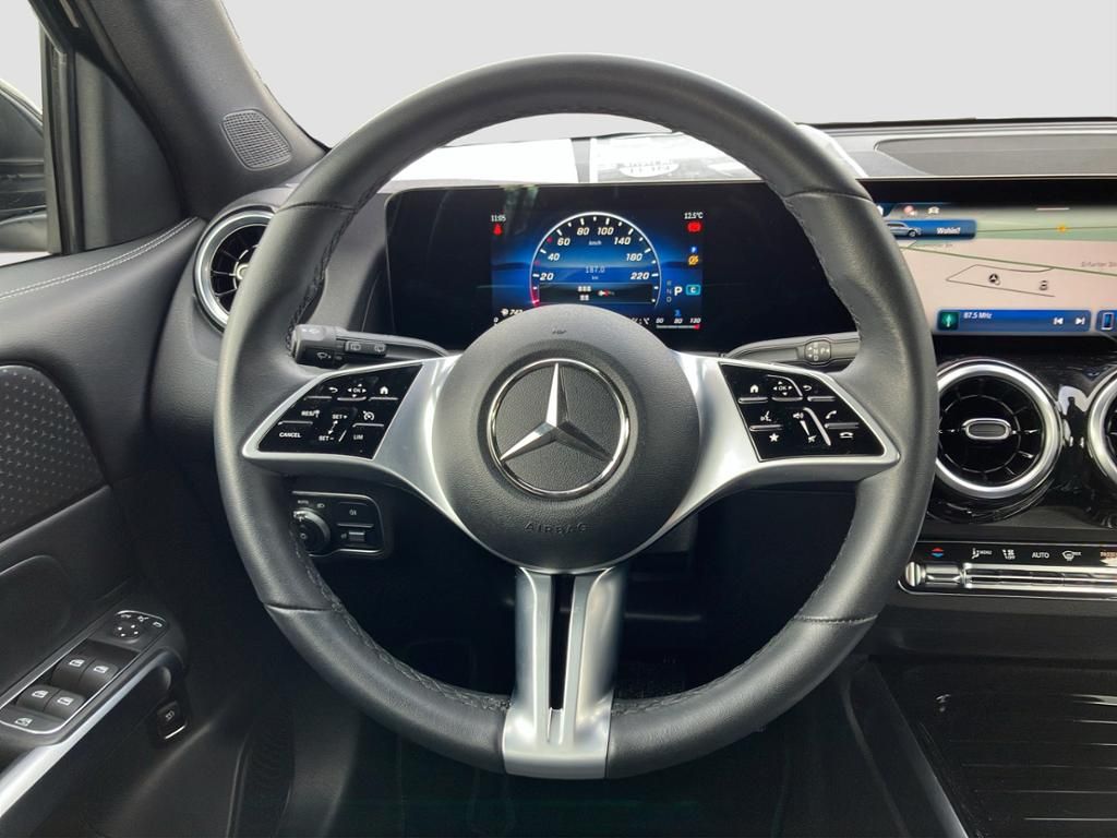 Fahrzeugabbildung Mercedes-Benz GLB 200 d 7-Sitzer*Kamera*el. Heckklappe*LED