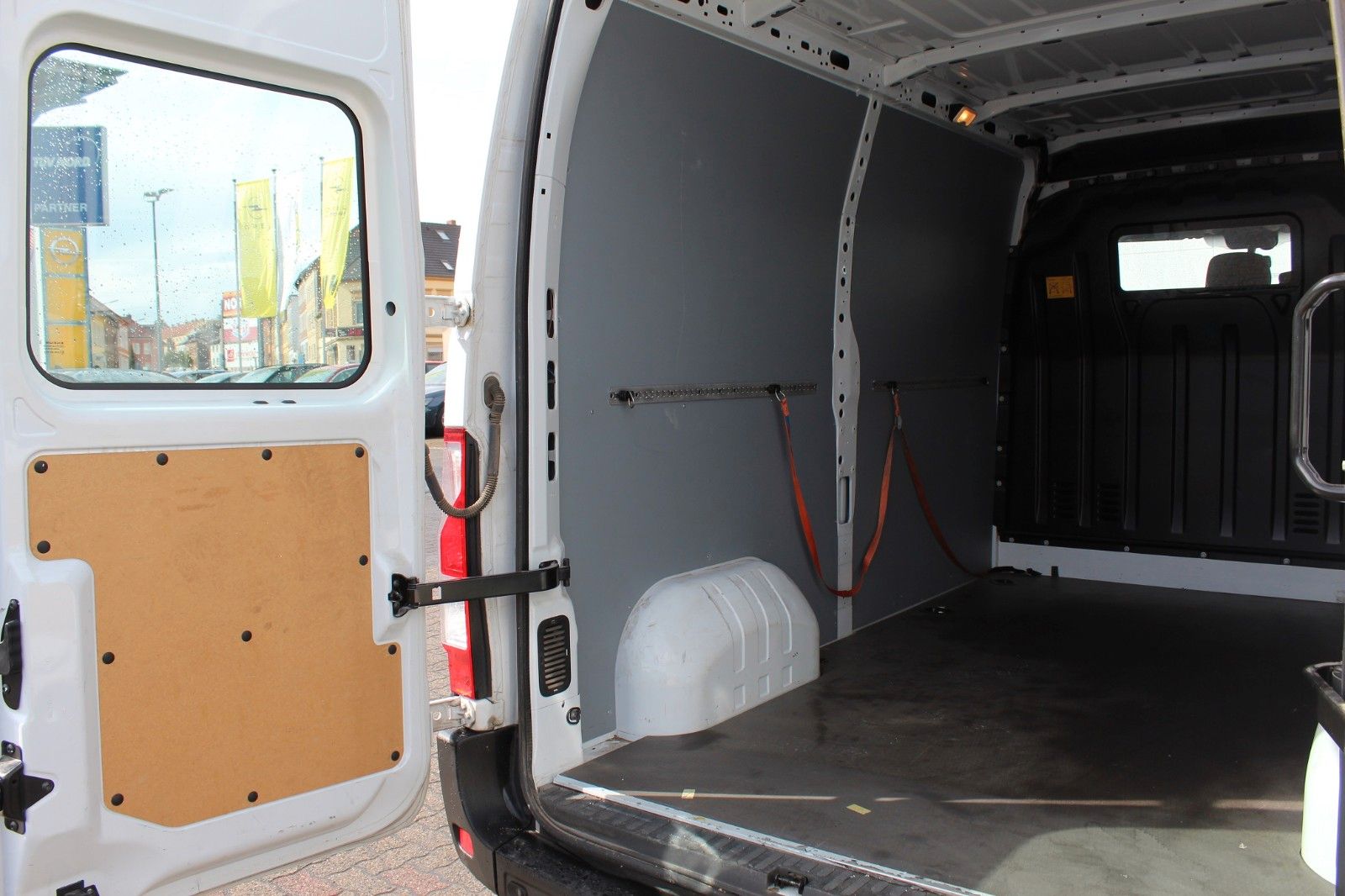 Fahrzeugabbildung Opel Movano B L2H2 3,3t AC/PDC/KAMERA/LED/TEMPOMAT