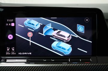 Volkswagen Golf VIII Lim. R 20 Years 4M Leder Pano