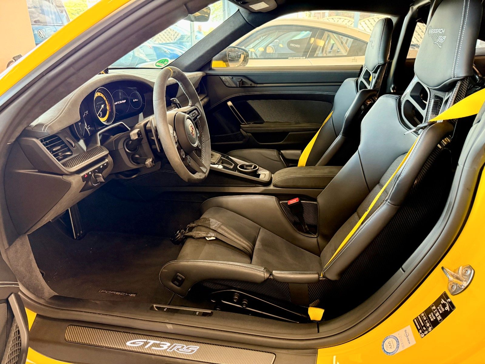Fahrzeugabbildung Porsche 911 992 GT3 RS Weissach/PCCB/Clubsport/LIFT