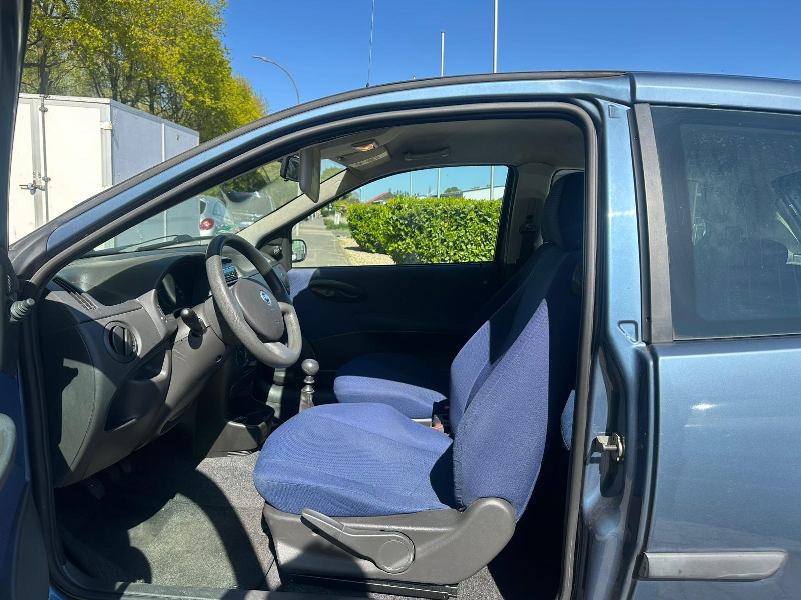Fiat Punto 1.2 8V Active*TÜV NEU*