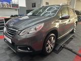 Peugeot 2008 1.6  Allure/Automatik/Navi/PDC/Alu - Peugeot 2008 mit Benzin-Antrieb: Kleinwagen