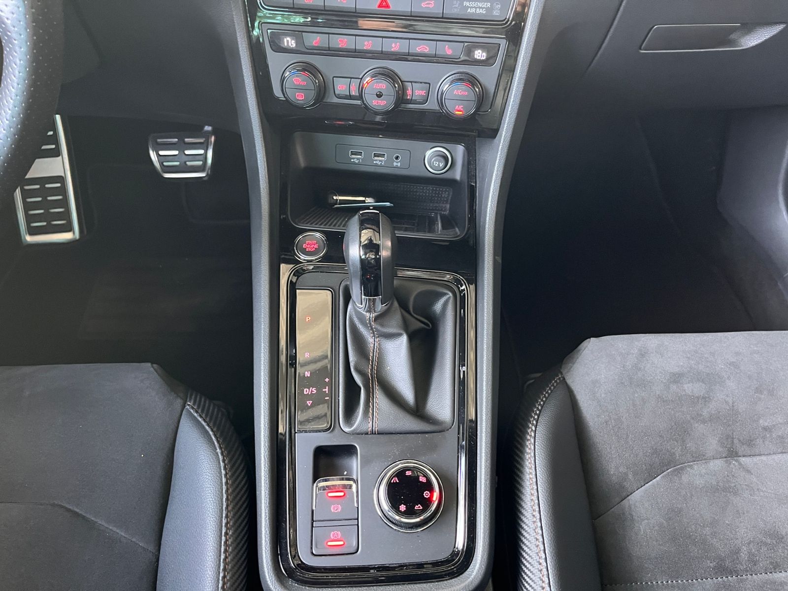 Fahrzeugabbildung CUPRA Ateca 4Drive Allrad PANO AHK LED