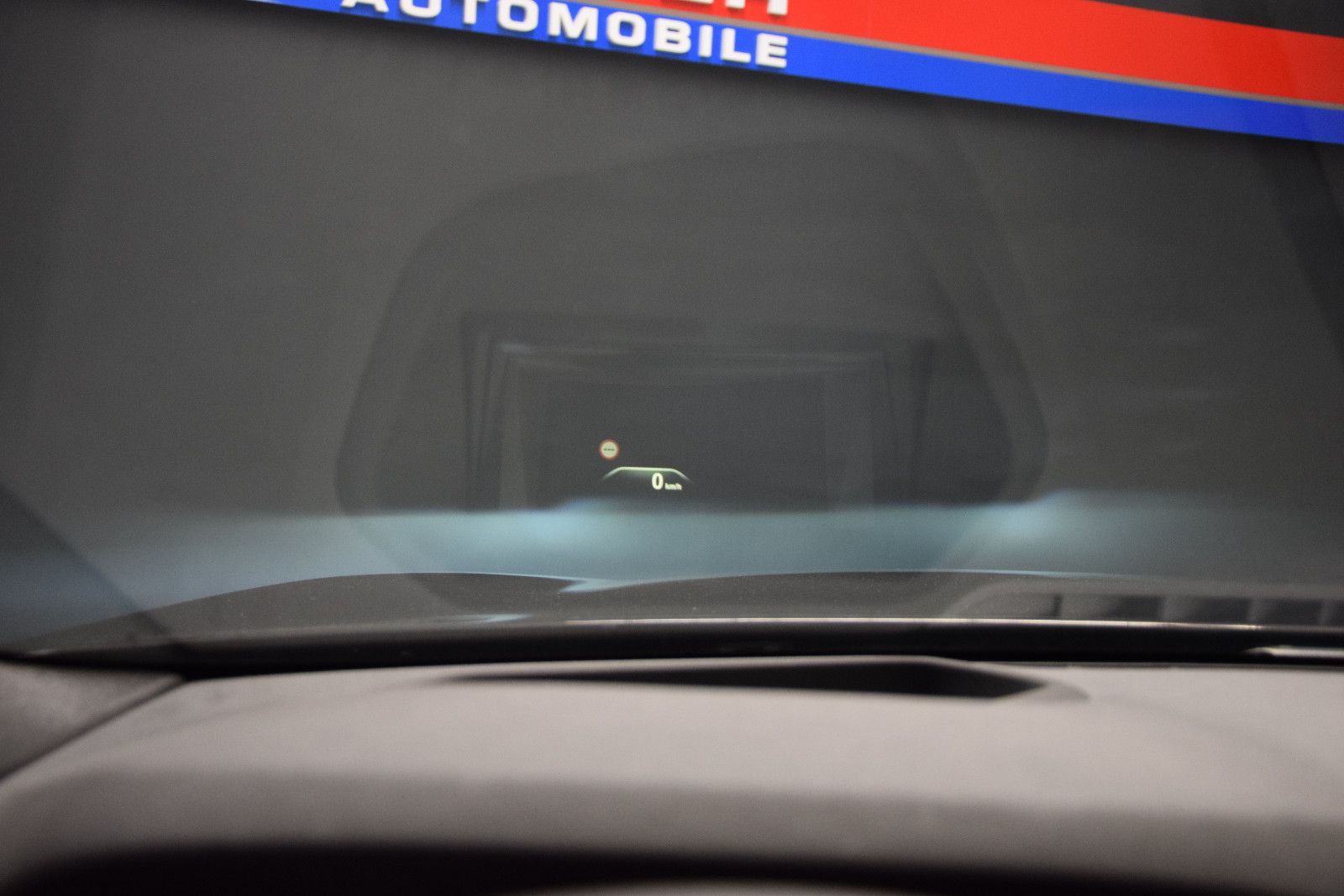 Fahrzeugabbildung BMW 520 d xDrive M Sport Leder Panorama H&K 360°