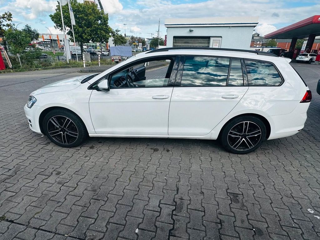 Image of Volkswagen Golf