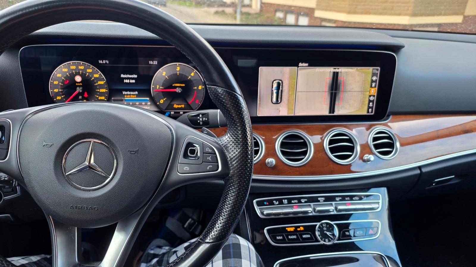 Mercedes-Benz E 220d T, Burmester, Multibeam, 360°, Wides,AHK