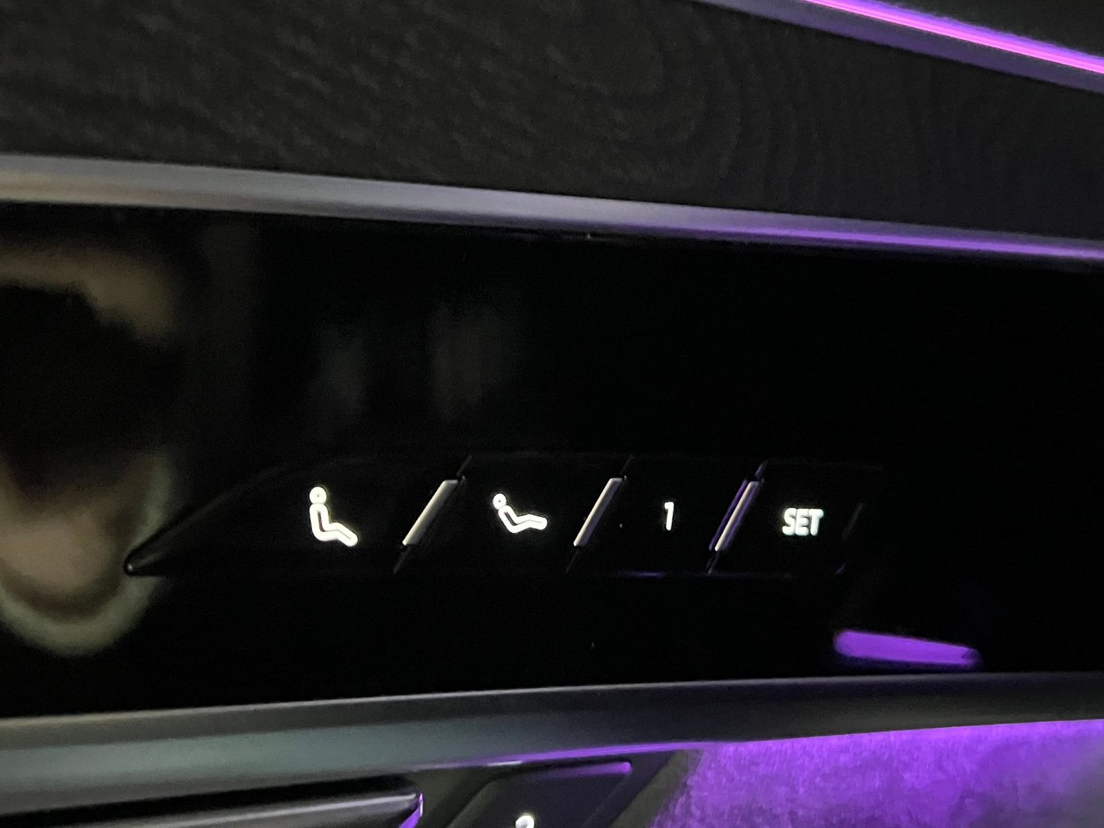 Fahrzeugabbildung Audi A8 50 TDI Quattro/MASSAGE FOND/TV FOND/ACC/VOLL