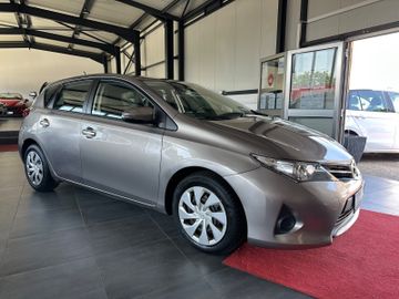 Toyota Auris - 2