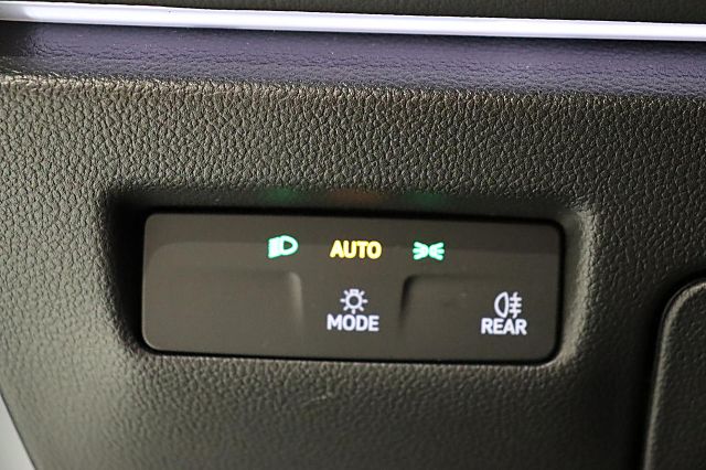 Passat Business 1.5 eHybrid ACC LED HUD NAVI AHK