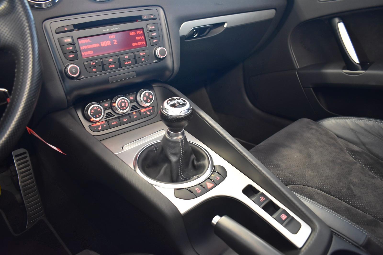 Audi TT 1.8 TFSI Cabrio/S-LINE +/ALCANTARA/SHZ/XENON/