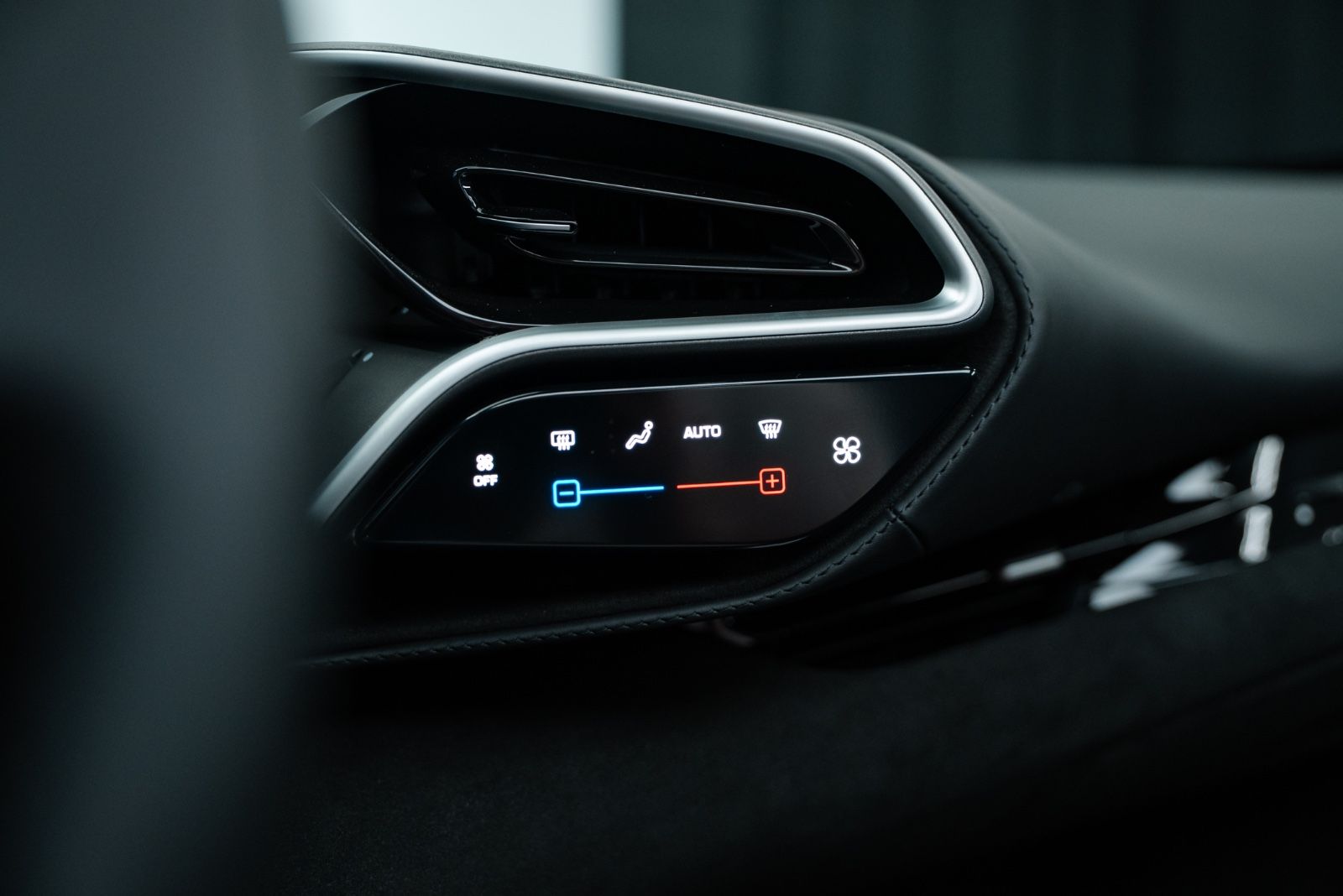 Fahrzeugabbildung Ferrari 296 GTS RACING SEATS/LIFT/CARBON/SCUDERIA