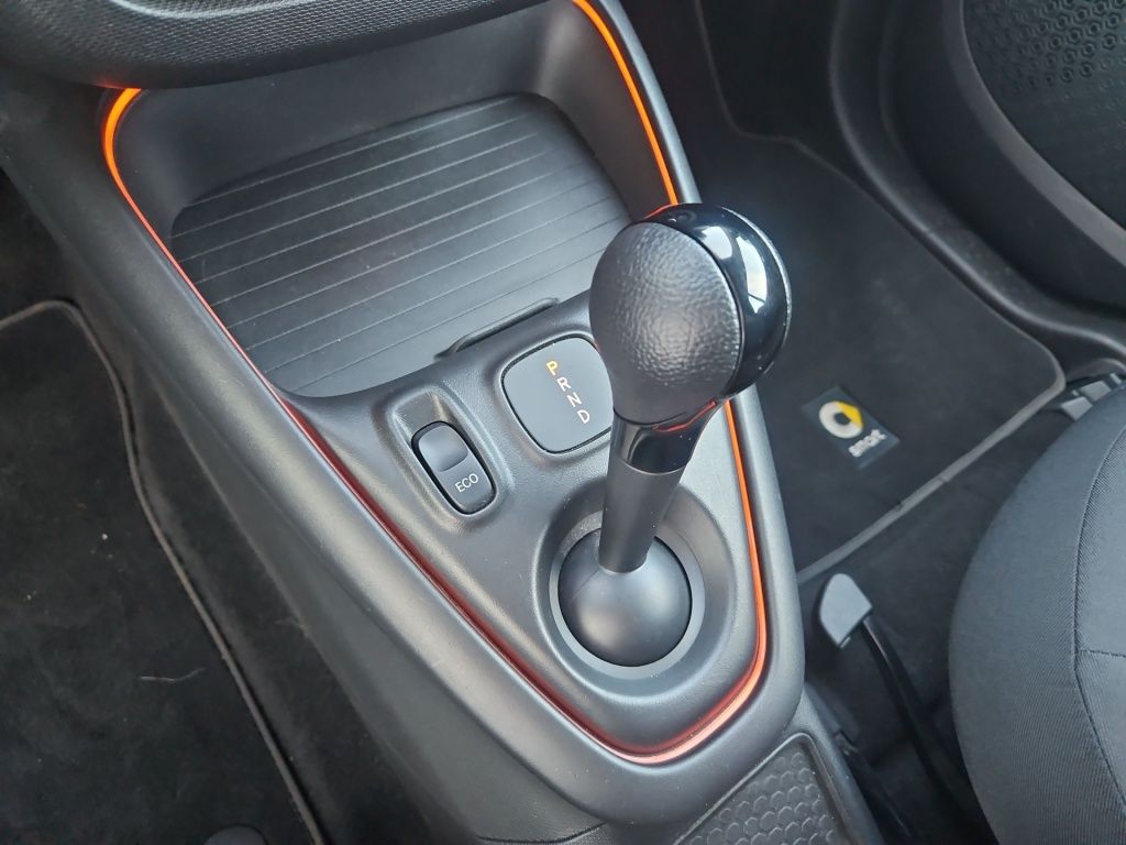 Fahrzeugabbildung Smart EQ ForTwo Cabrio PASSION Ambie. SHZ JBL LED DAB