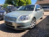 Toyota Avensis 2.0  Executive Liftback - Toyota Avensis Gebrauchtwagen in Berlin