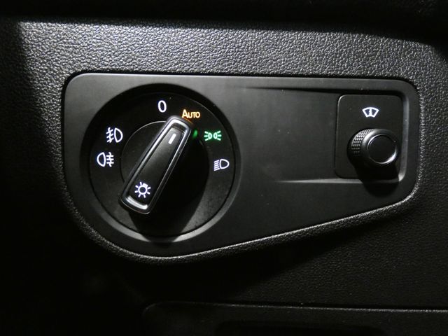 Tiguan 2.0 TDI IQ.DRIVE HUD AHK PANO SHZ ACC LED