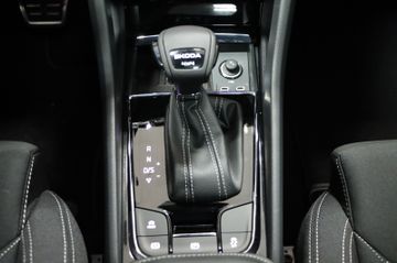 Skoda Karoq Sportline 4x4 AHK Pano 19 Zoll NAVI