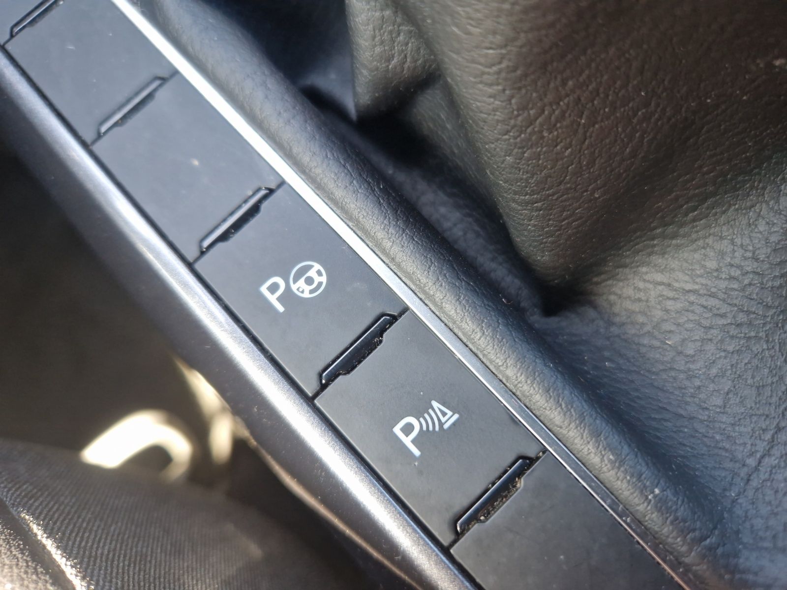 Fahrzeugabbildung Volkswagen Polo Highline TSI, LED ACC SHZ NAVI PDC
