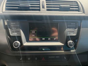 Fahrzeugabbildung SKODA Fabia 1.2 Joy Klimaaut. SHZ DAB Temp. uvm
