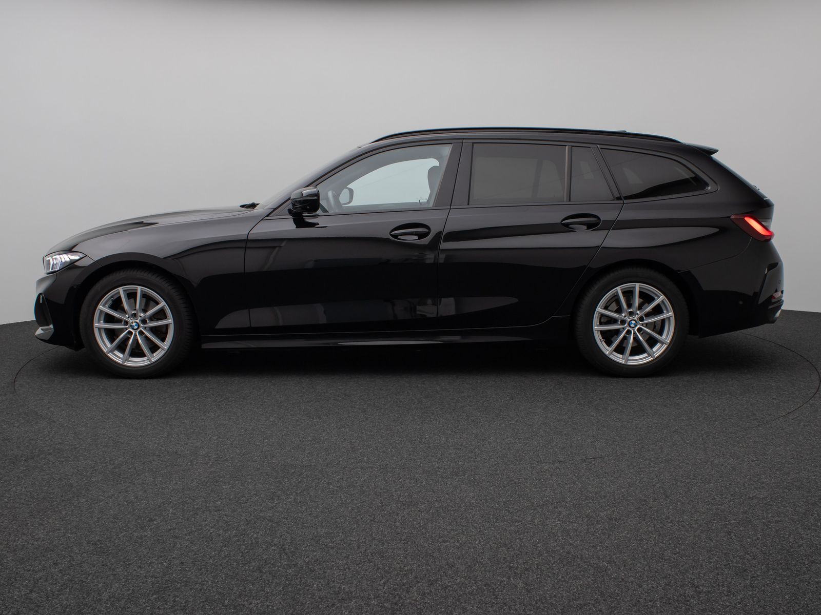 Fahrzeugabbildung BMW 320d 360° HUD DAB H/K Komfort Alarm Sport Leder