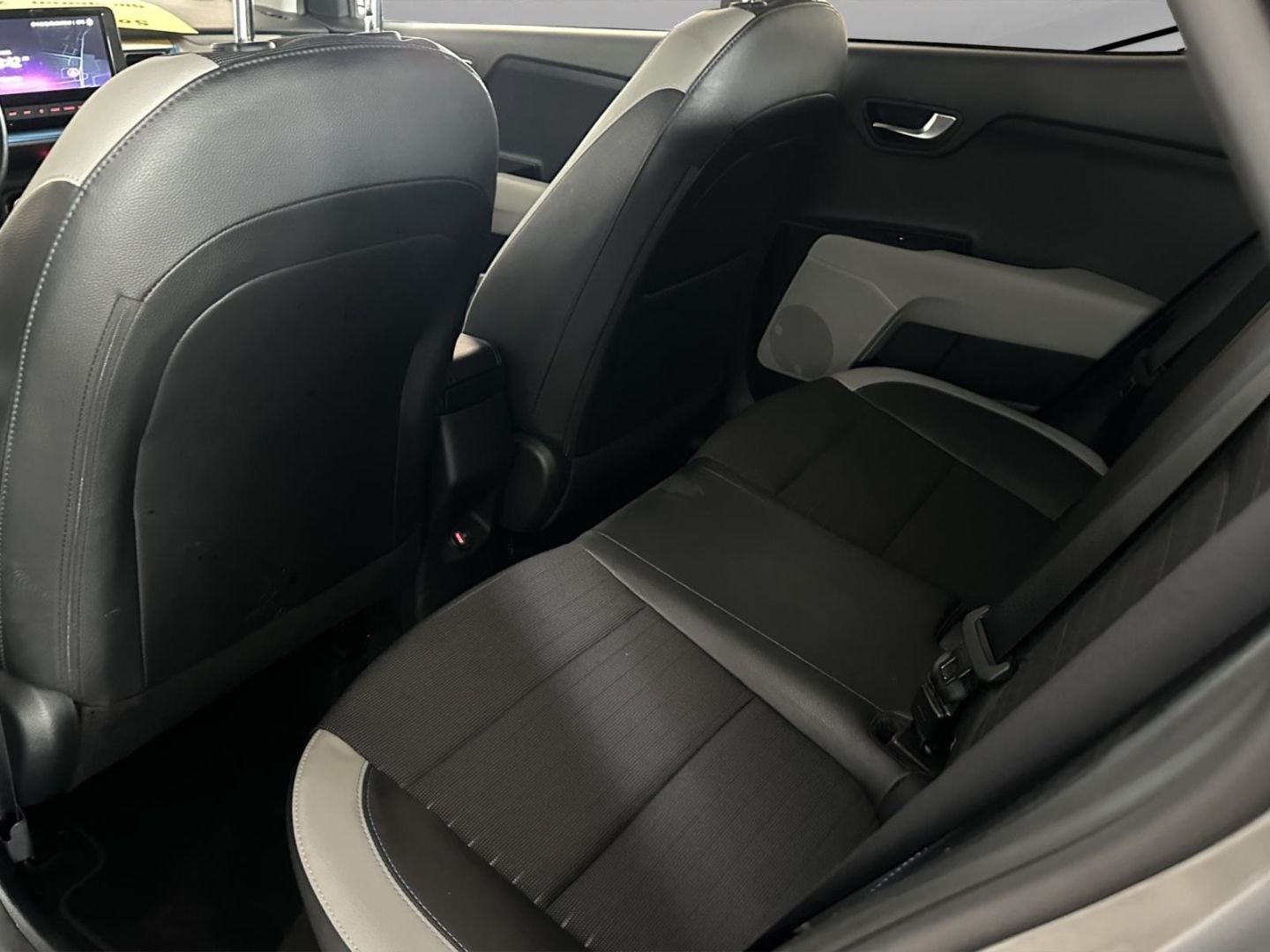 Fahrzeugabbildung Kia Stonic Nightline Edition 1.0 T-GDI Mild-Hybrid E