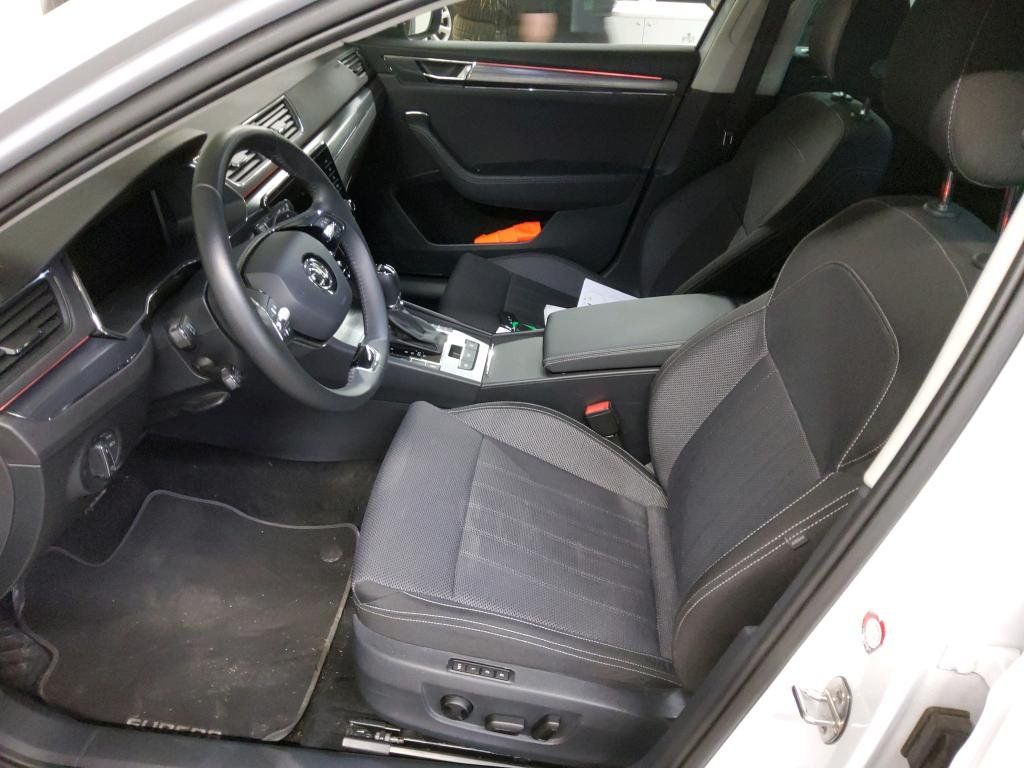 Fahrzeugabbildung SKODA Superb Combi 2.0 TSI Style/AHK/KAMERA/ACC/LED/