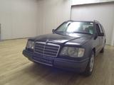 Mercedes-Benz E 300 T W124 Scheckheftgepflegt 2.Hand SD - Mercedes-Benz: Kombi, S124