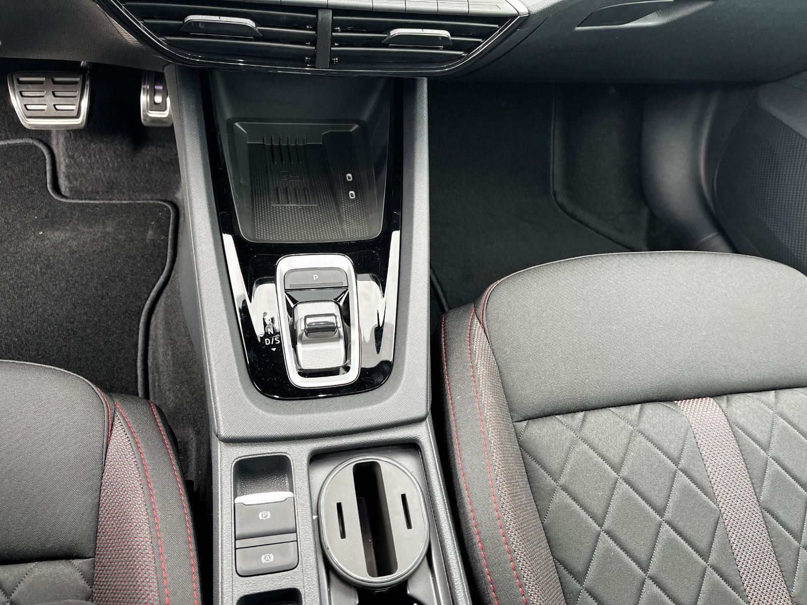 Fahrzeugabbildung SKODA Octavia Combi 2.0 TSI 239kW RS ABT PAN KAM 19"