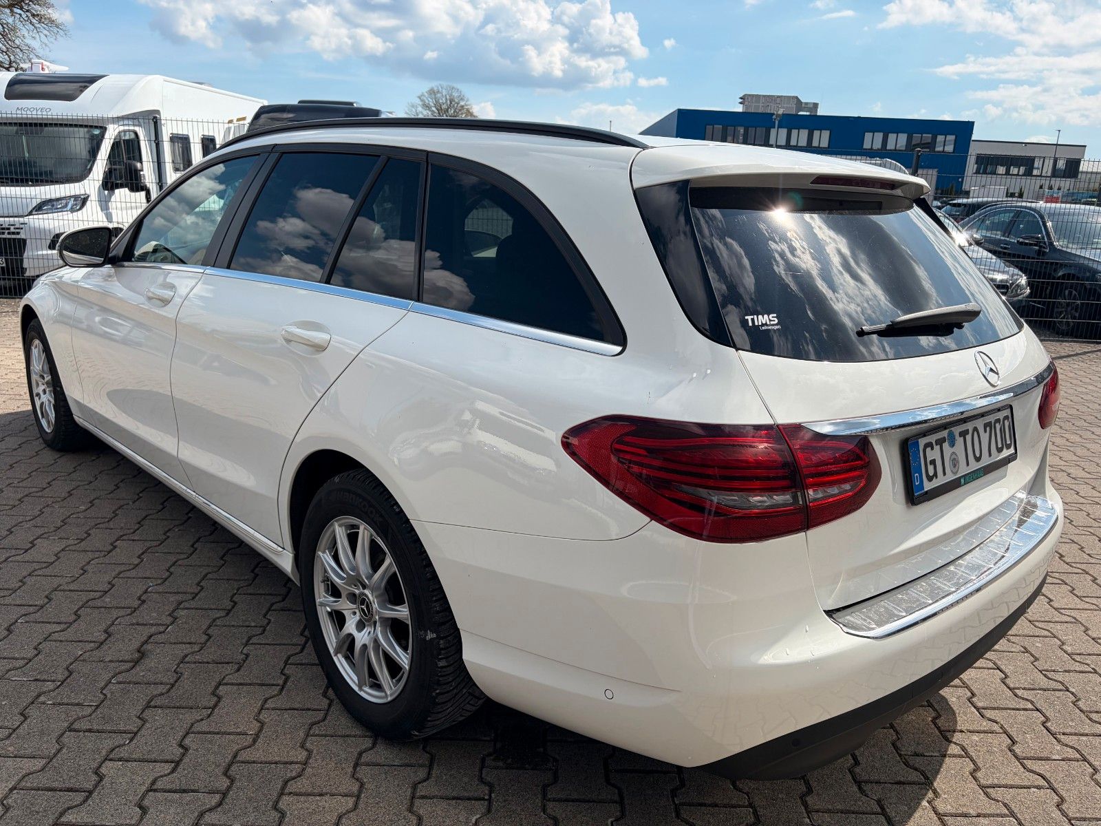 Fahrzeugabbildung Mercedes-Benz C 180 T d Bussiness Plus Navi Autom.
