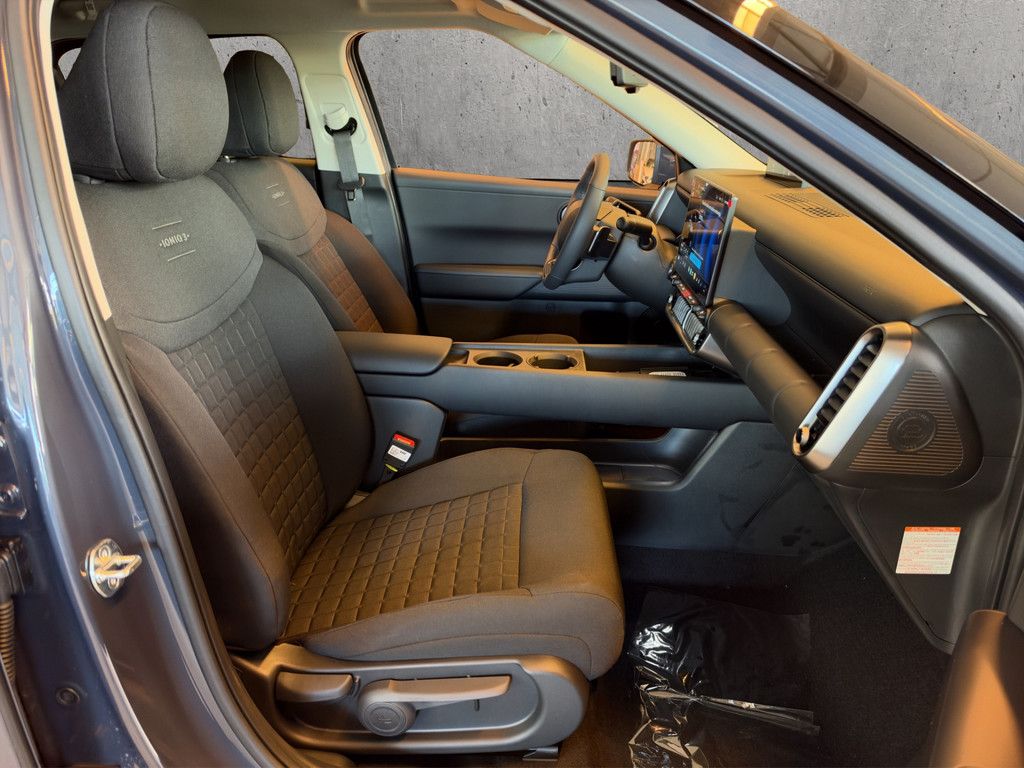 Hyundai IONIQ 3 – Bild 18