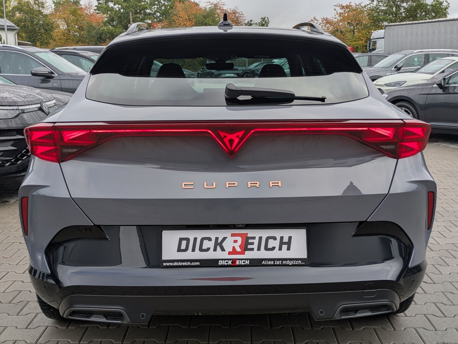 Fahrzeugabbildung CUPRA Formentor 1.5 eTSI PANO*MATRIX*SENNH.*DINAM*360°