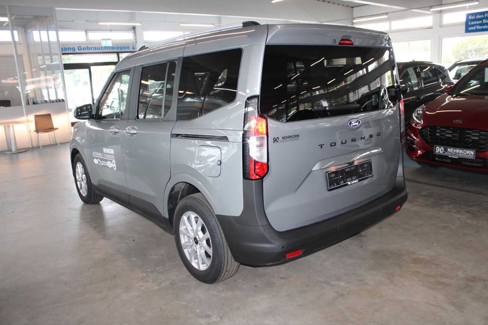 Fahrzeugabbildung Ford Tourneo Courier Titanium Kamera WinterPaket2 uvm