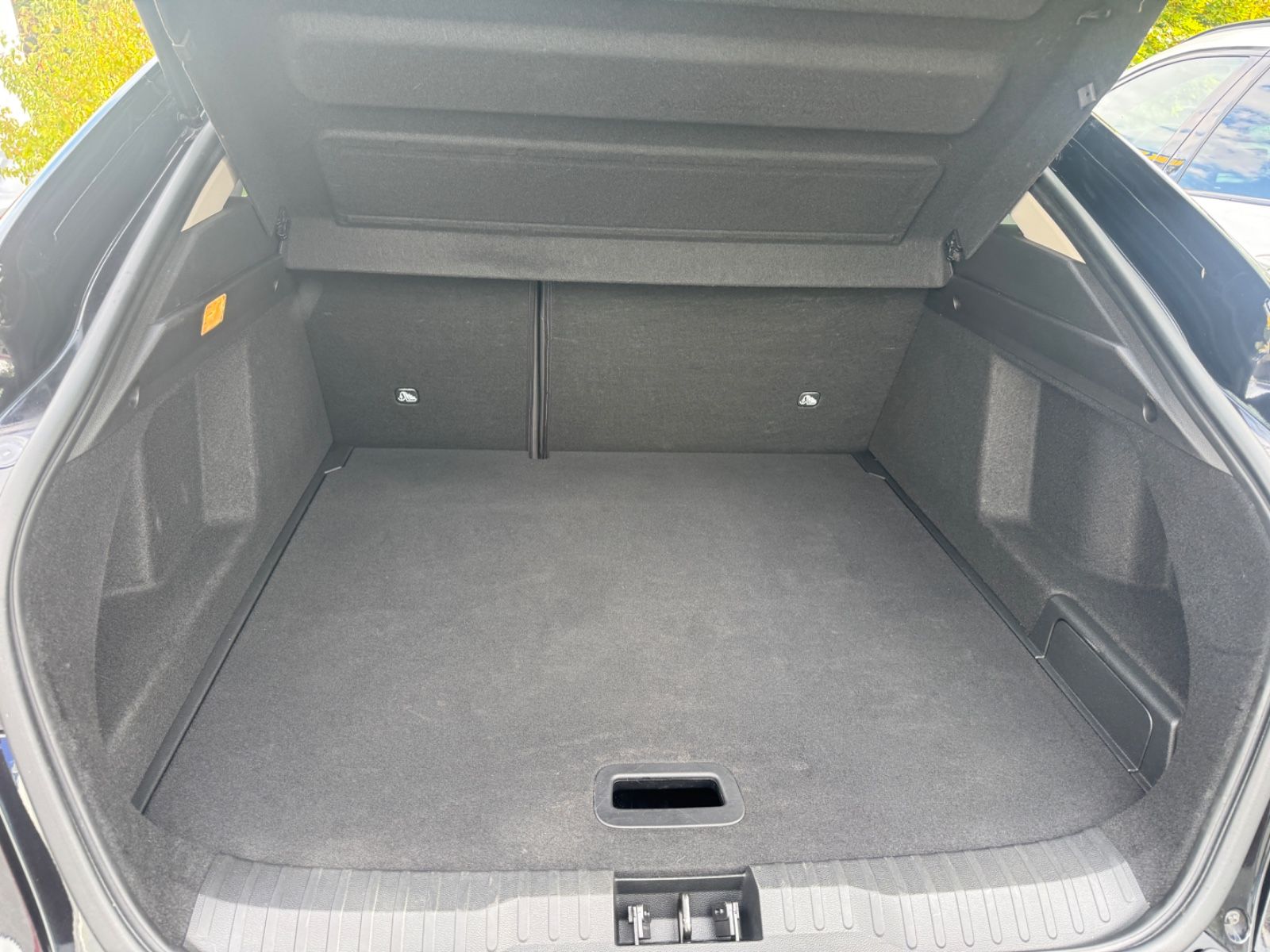 Fahrzeugabbildung Renault Arkana Intens E-Tech LED+NAVI+ACC+Kamera