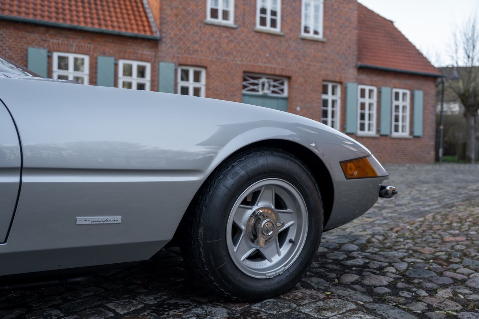 Fahrzeugabbildung Ferrari 365 GTB4 Daytona **Ferrari Classiche Zertifikat*