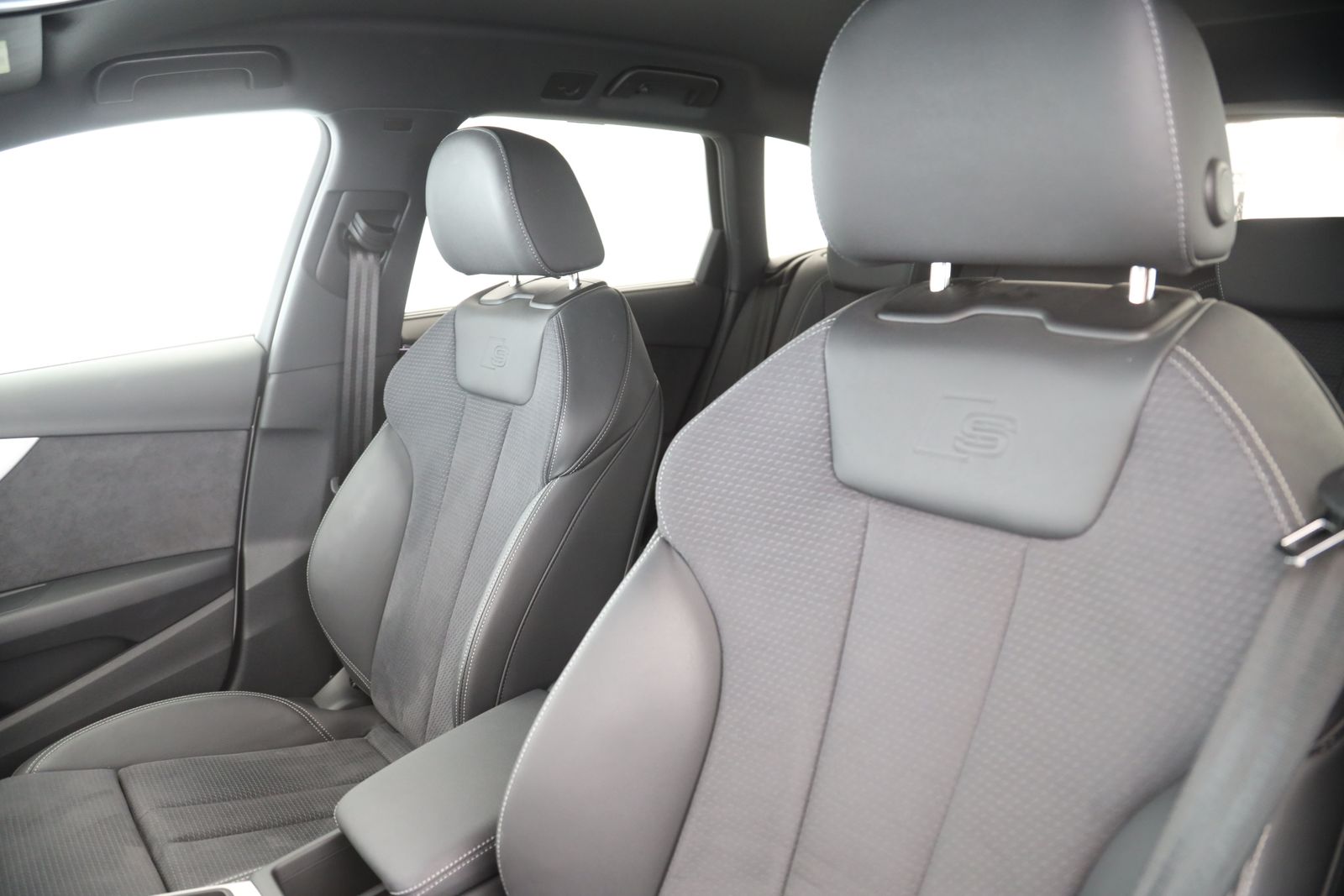 Audi S4 - Bild 12