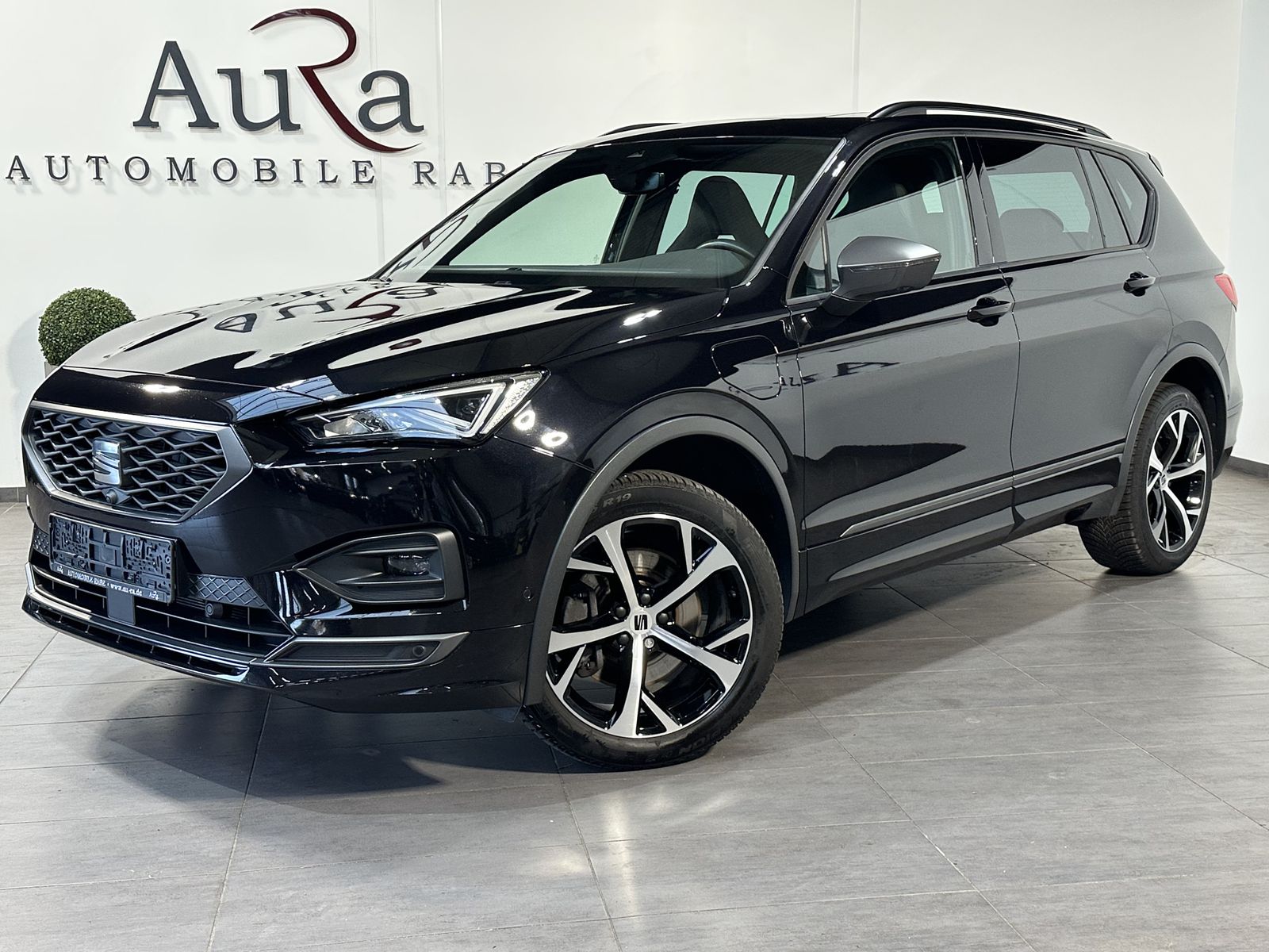 Fahrzeugabbildung SEAT Tarraco 1.4 TSI e-Hybrid FR NAV+LED+PANO+360+ACC