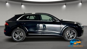 Audi Q8 - 7